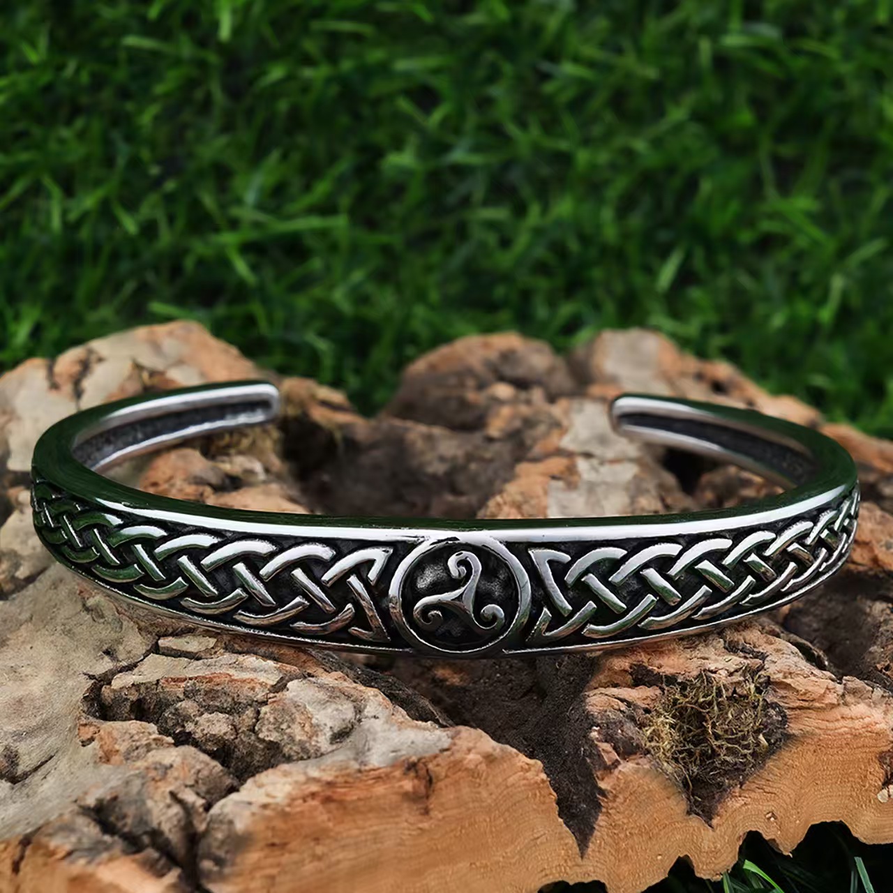 Trendy Twisted Titanium Steel Open Bangle
