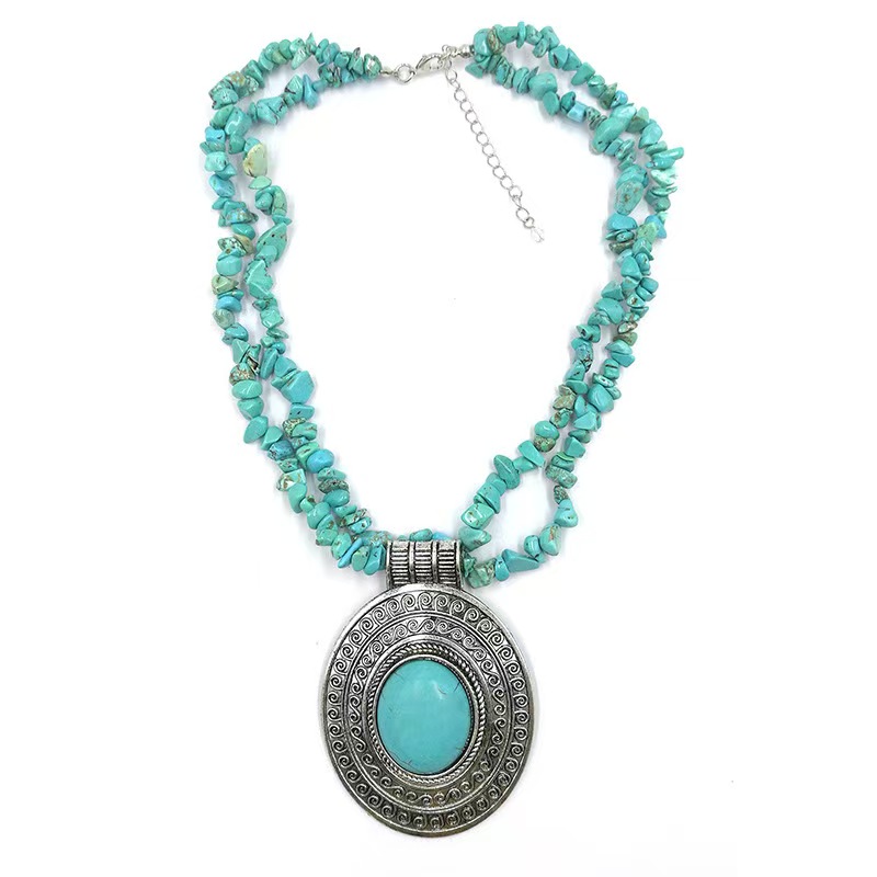 Vintage Chic Turquoise Necklace 