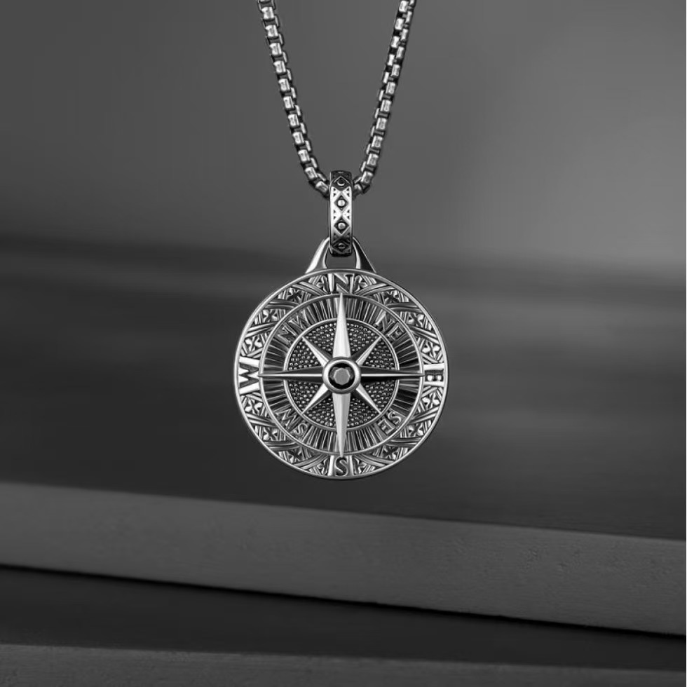 Men's Retro Compass Pointer Necklace