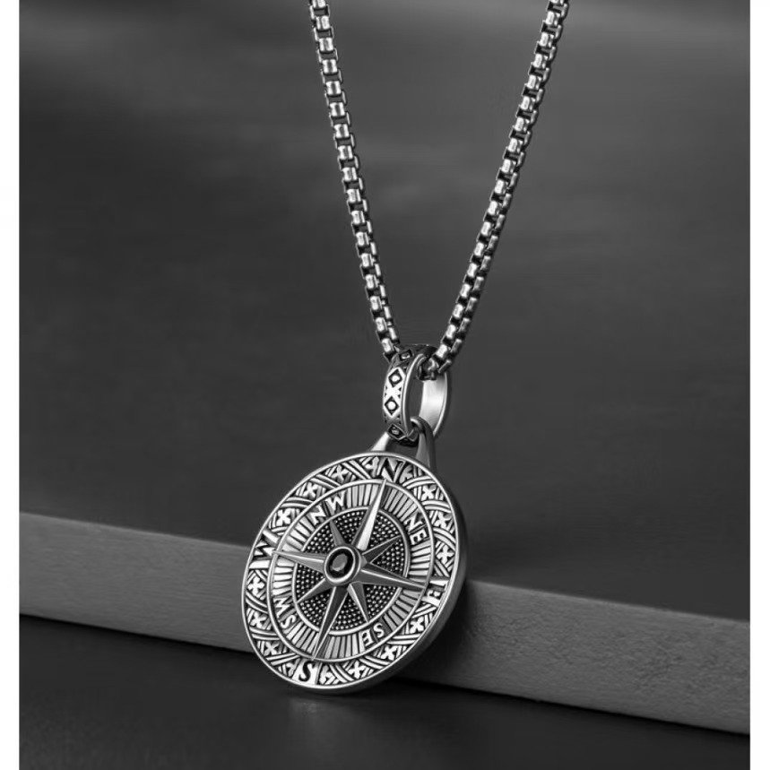 Men's Retro Compass Pointer Necklace