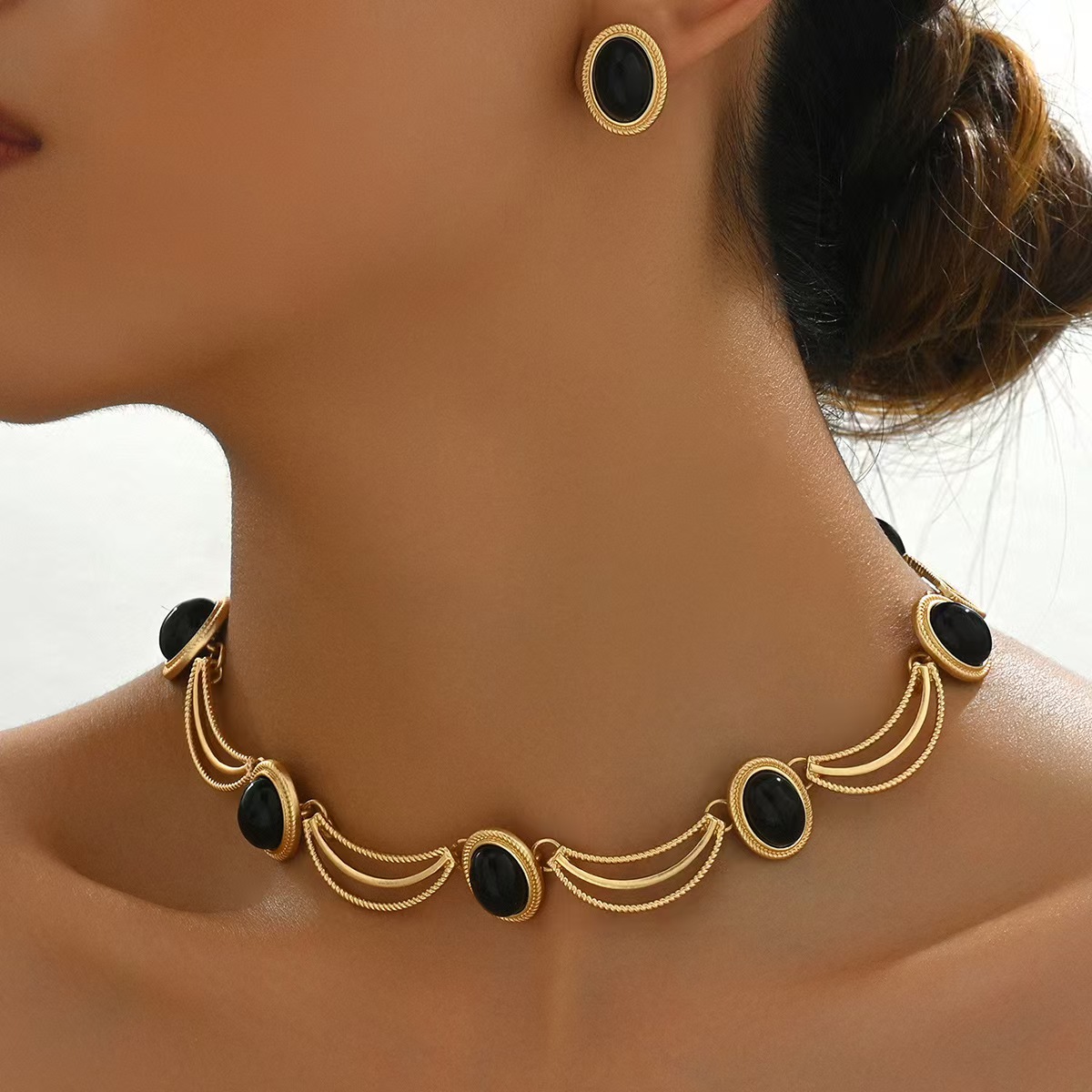 Vintage Court Style Necklace and Earring Set
