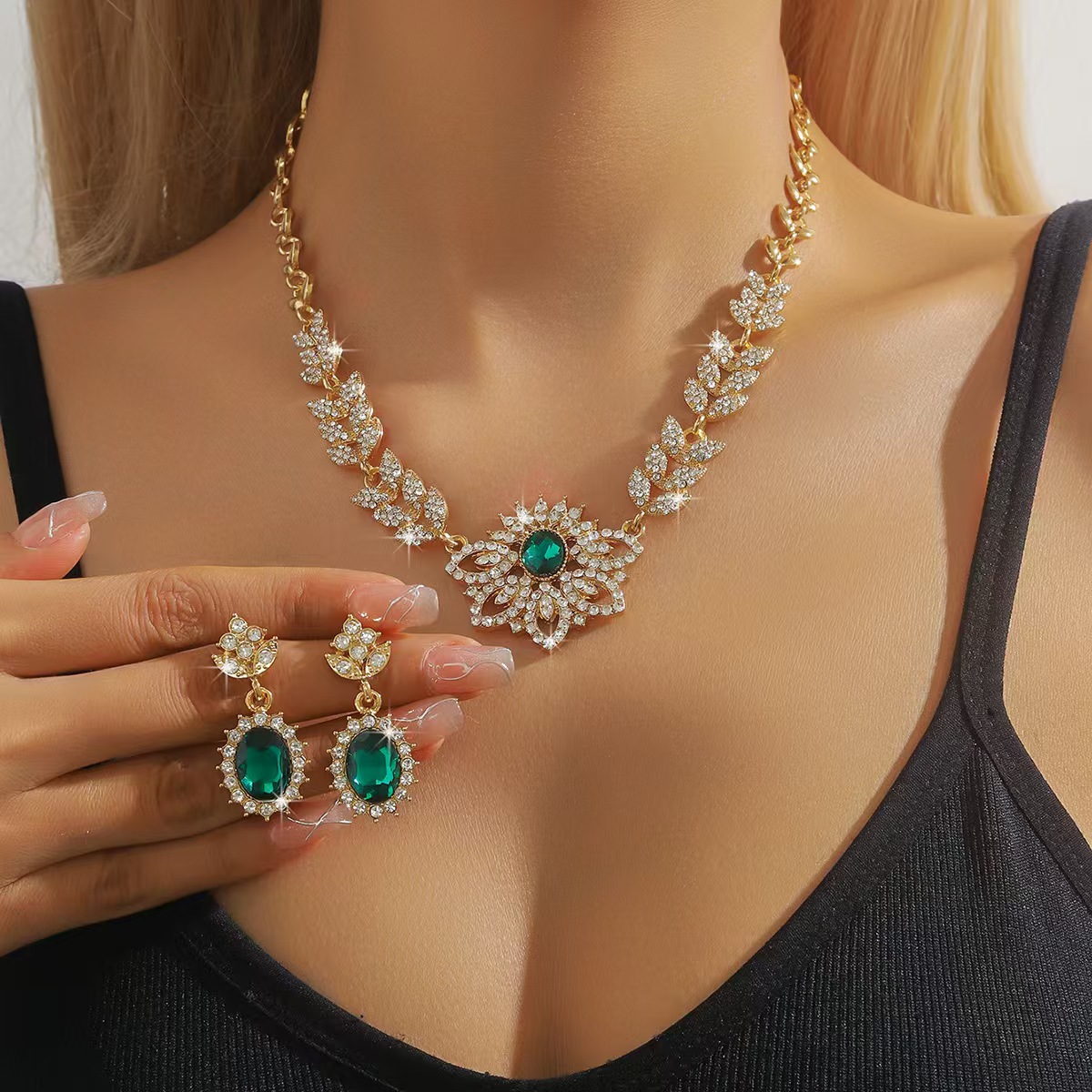 European and American Luxury Flower Jewelry Set