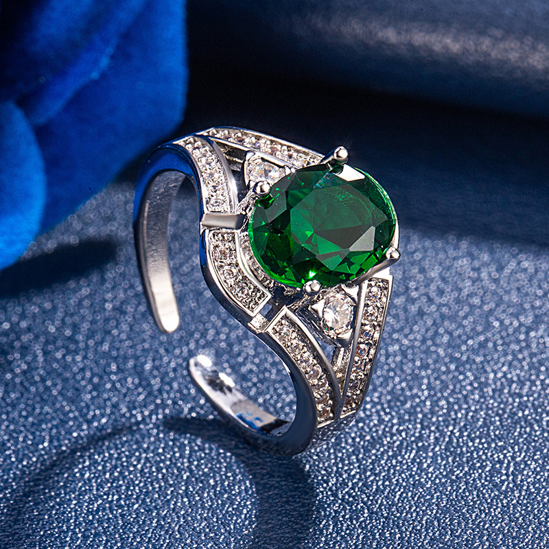 Fashion Zirconia Copper Ring with Pigeon Egg Design